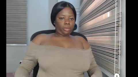 Snapshot of ebony_dripqueen chatting on October 6, 7:04 am Jessy online show from October 6, 7:04 am