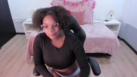 Snapshot of ebony_fantasy2 chatting on September 17, 12:19 pm ebony_fantasy2 online show from September 17, 12:19 pm