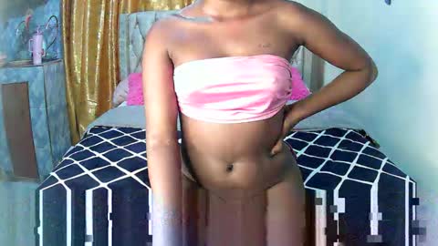 Snapshot of ebony_toto chatting on September 27, 1:25 am ebony_toto online show from September 27, 1:25 am