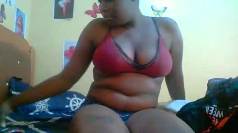 Snapshot of ebony_toto chatting on December 9, 3:00 pm ebony_toto online show from December 9, 3:00 pm