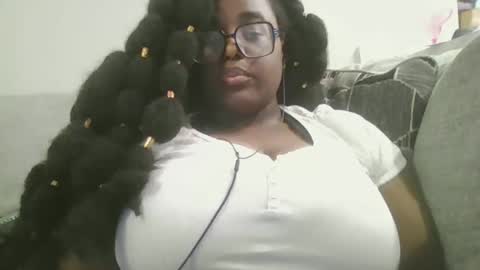 Snapshot of ebonybigtitqueen1 chatting on October 18, 1:04 pm ebonybigtitqueen1 online show from October 18, 1:04 pm