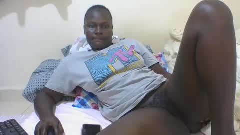Snapshot of ebonyblack28 chatting on October 2, 5:56 pm MELVINE online show from October 2, 5:56 pm
