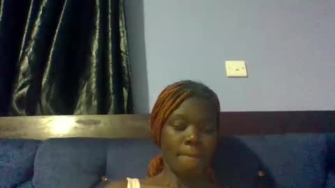 ebonybloom01 online show from March 12, 3:02 am