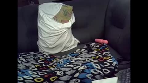 ebonykiki online show from February 19, 12:35 am