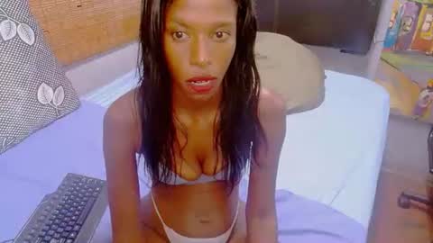 EbonyKitten20 online show from April 14, 11:19 pm