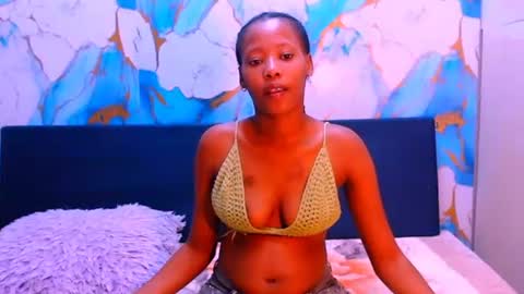 Snapshot of ebonypretty4u chatting on September 16, 6:49 am ebonypretty4u online show from September 16, 6:49 am
