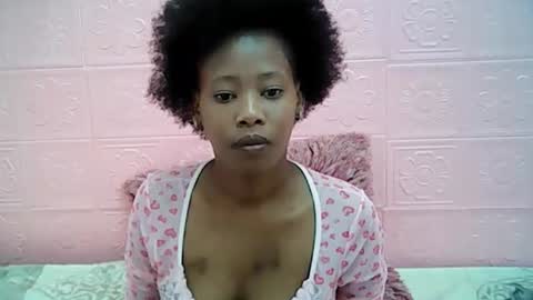 Snapshot of ebonypretty4u chatting on September 30, 7:08 am ebonypretty4u online show from September 30, 7:08 am