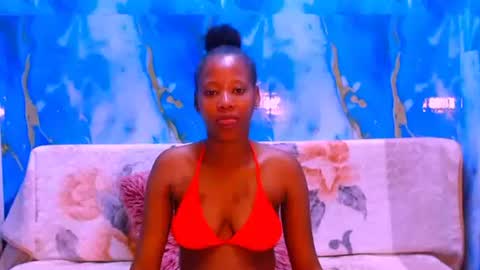 Snapshot of ebonypretty4u chatting on October 10, 5:24 am ebonypretty4u online show from October 10, 5:24 am