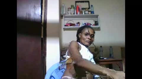 JACKLINE online show from May 17, 5:00 pm