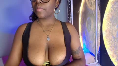 ebonyrosee_ online show from June 9, 12:05 pm