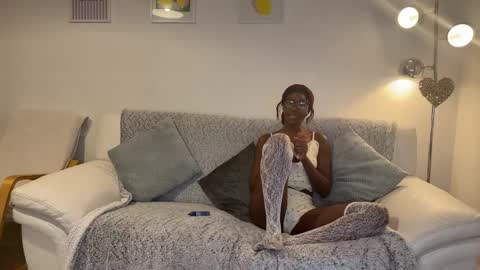 SweetyEbony online show from April 1, 5:21 pm