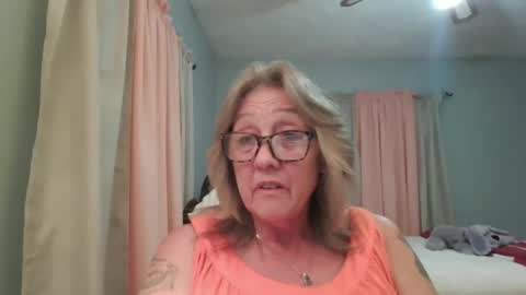 Lovebug1960 online show from March 28, 4:14 am