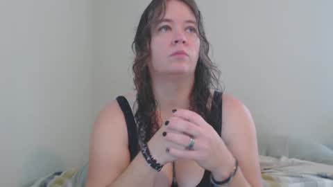 Snapshot of echosol17 chatting on September 28, 5:00 pm Weird Echo online show from September 28, 5:00 pm
