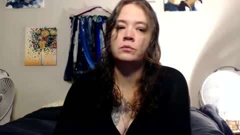 Snapshot of echosol17 chatting on October 5, 4:21 am Weird Echo online show from October 5, 4:21 am