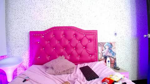 edelyn_ink online show from April 3, 8:49 pm