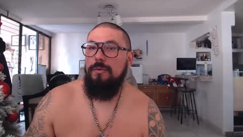 edgarram83 online show from December 12, 8:32 pm