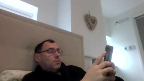 edinandy77 online show from December 18, 10:21 am
