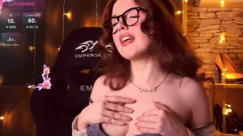 Snapshot of edithafarro chatting on October 2, 12:20 am Friendly neighbourhoud redhead online show from October 2, 12:20 am