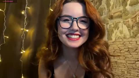 Snapshot of edithafarro chatting on January 24, 2:07 am Friendly neighbourhoud redhead online show from January 24, 2:07 am
