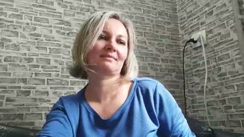 edithmanning online show from March 11, 9:13 am