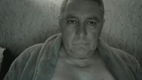 Snapshot of edje59a chatting on October 23, 12:23 am Eddy online show from October 23, 12:23 am