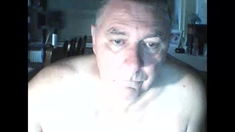 Snapshot of edje59a chatting on October 17, 7:56 am Eddy online show from October 17, 7:56 am