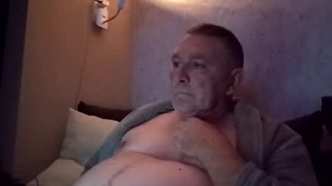 Snapshot of edje59a chatting on September 27, 12:19 am Eddy online show from September 27, 12:19 am