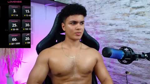 Snapshot of edward__clarck chatting on January 31, 8:01 am EDWARD CLARCK online show from January 31, 8:01 am