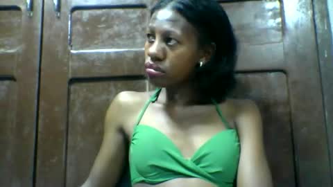 edwige770943 online show from April 26, 1:53 pm