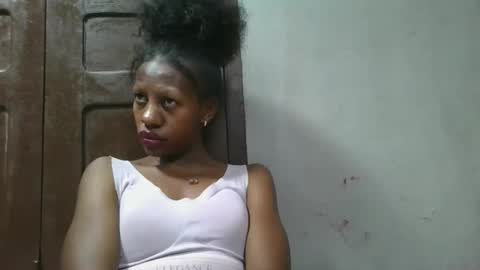 edwige770943 online show from May 22, 5:25 am