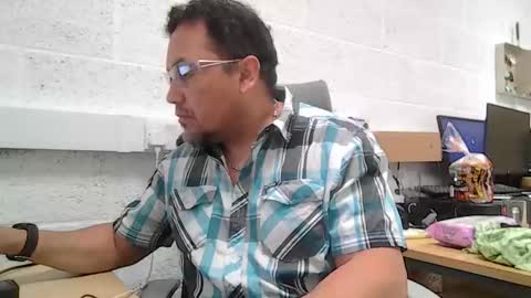 EdM online show from April 14, 9:01 am