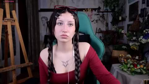 effiemeowley online show from April 19, 5:19 am