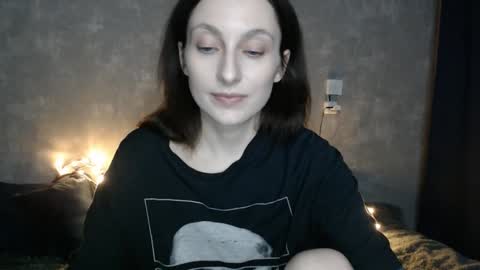 Snapshot of effy_gray chatting on January 28, 2:21 am Anna online show from January 28, 2:21 am