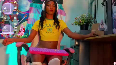 Snapshot of effy_marinn chatting on September 10, 6:14 am effy_marinn online show from September 10, 6:14 am