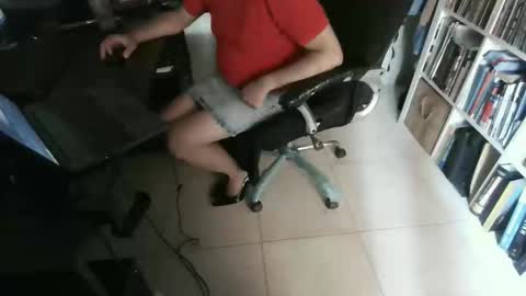 efi_crossou online show from October 14, 2:31 pm