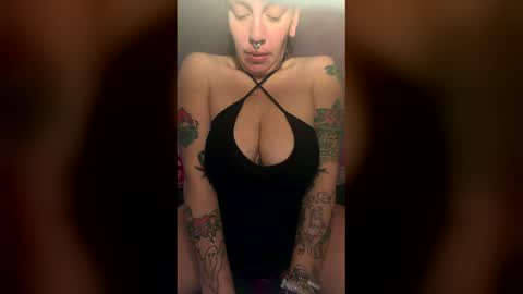 eggsma666 online show from April 11, 5:12 am