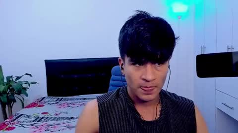 Snapshot of eiden_allenx1 chatting on February 10, 4:08 am eiden_allenx1 online show from February 10, 4:08 am