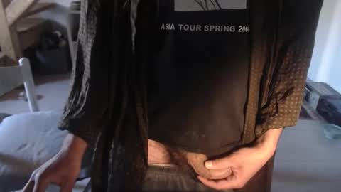 eighthundredeightyeight online show from April 8, 1:47 pm