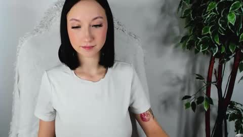 Snapshot of eileenmoores chatting on September 18, 5:44 am eileenmoores online show from September 18, 5:44 am