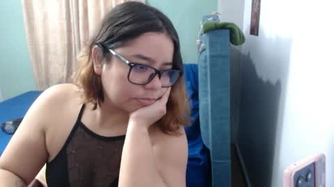 eimy_saenzz online show from May 31, 6:09 pm