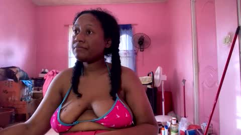 Eirondra Valeen online show from April 19, 7:38 pm