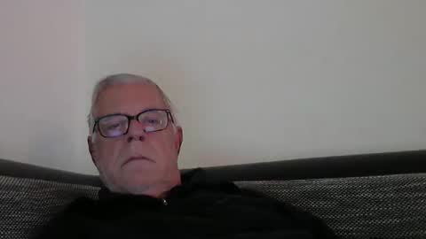 eisbaer1957 online show from November 9, 7:34 am