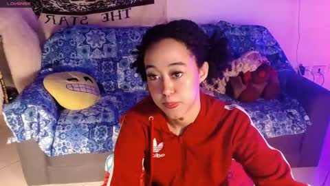 Ela  Help me reach 100 thumbs up online show from February 14, 12:30 am