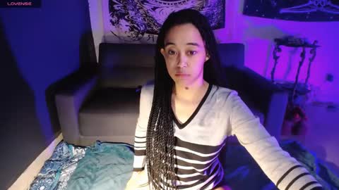 Ela  Help me reach 100 thumbs up online show from January 26, 5:34 am