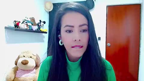 Snapshot of ela_3611 chatting on December 22, 1:12 am ela_3611 online show from December 22, 1:12 am