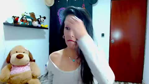 Snapshot of ela_3611 chatting on December 3, 2:31 am ela_3611 online show from December 3, 2:31 am