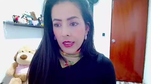 Snapshot of ela_3611 chatting on December 20, 1:14 am ela_3611 online show from December 20, 1:14 am