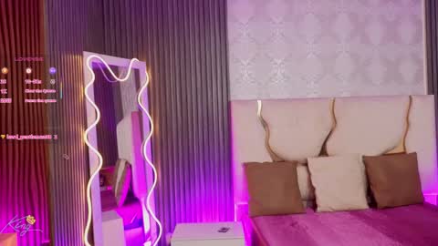 ela_tay1 online show from April 8, 8:01 pm