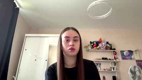 Kate online show from June 3, 1:47 pm