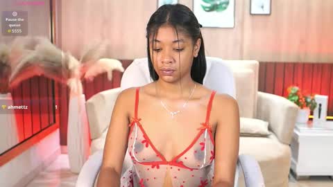 Electra Jones online show from November 7, 11:45 am